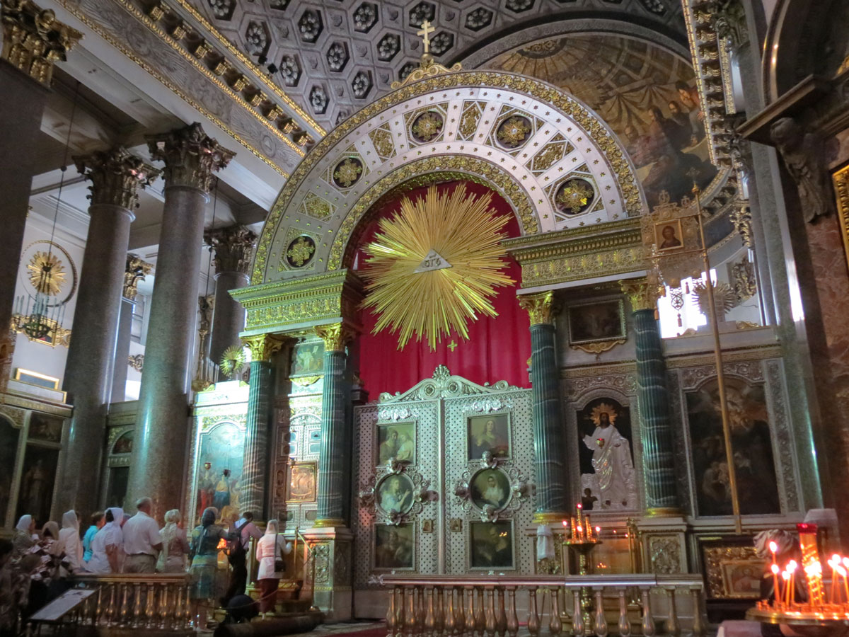 Казанский собор внутри иконостас