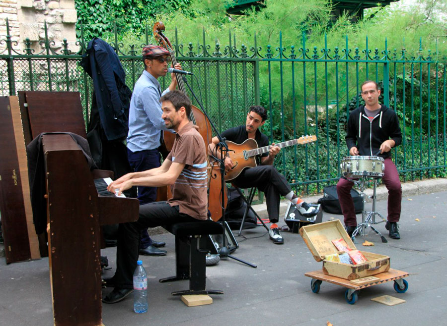 Уличные музыканты, Париж