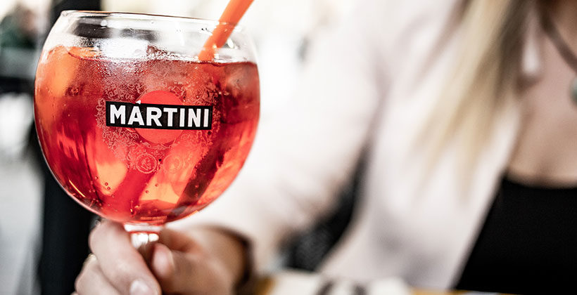 Итальянское Мартини: история женского напитка, состав, виды, интересные факты