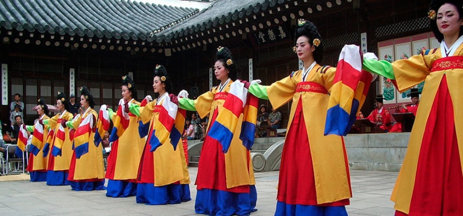 Чем занимаются женщины в Южной Корее. Традиции, национальные черты, религия