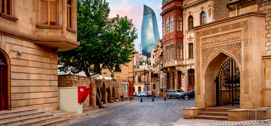 Три интересных места Баку за 2 выходных дня. Набережная, чайные и музей Ковра